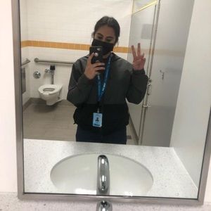 Meet your Posher, Daniela